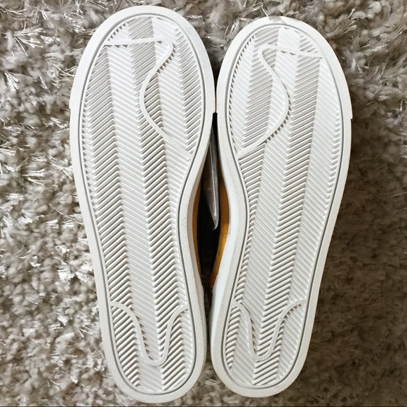 Nike Blazer Mid Rebel Yellow BQ4022-700 Pins 7 - Picture 7 of 8